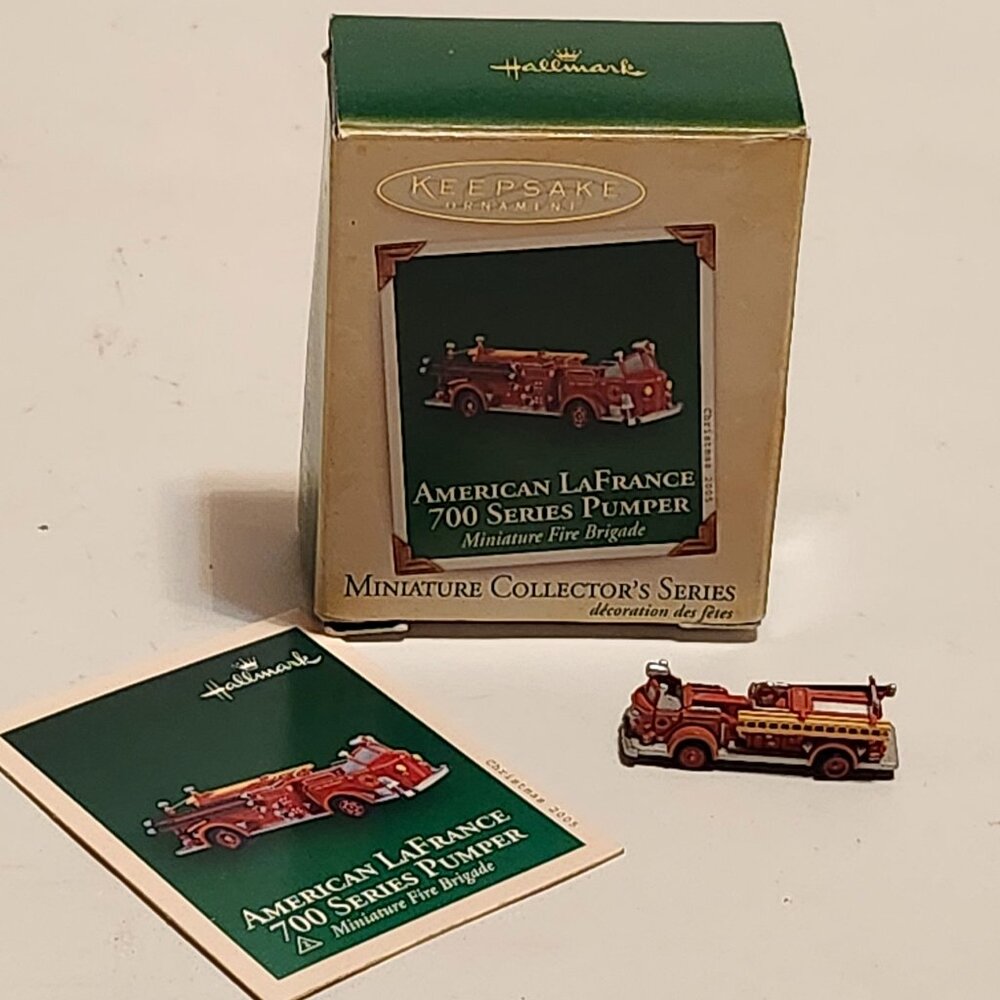 2005 Hallmark Keepsake American LaFrance 700 Series Pumper Miniature Fire